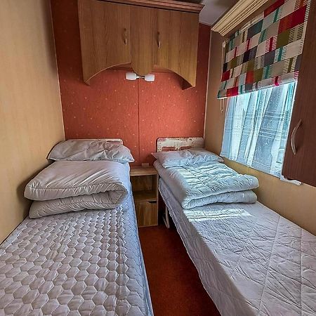 Superb Caravan By The Seaside In Kessingland, Suffolk Ref 90040Sg Benacre Exterior photo
