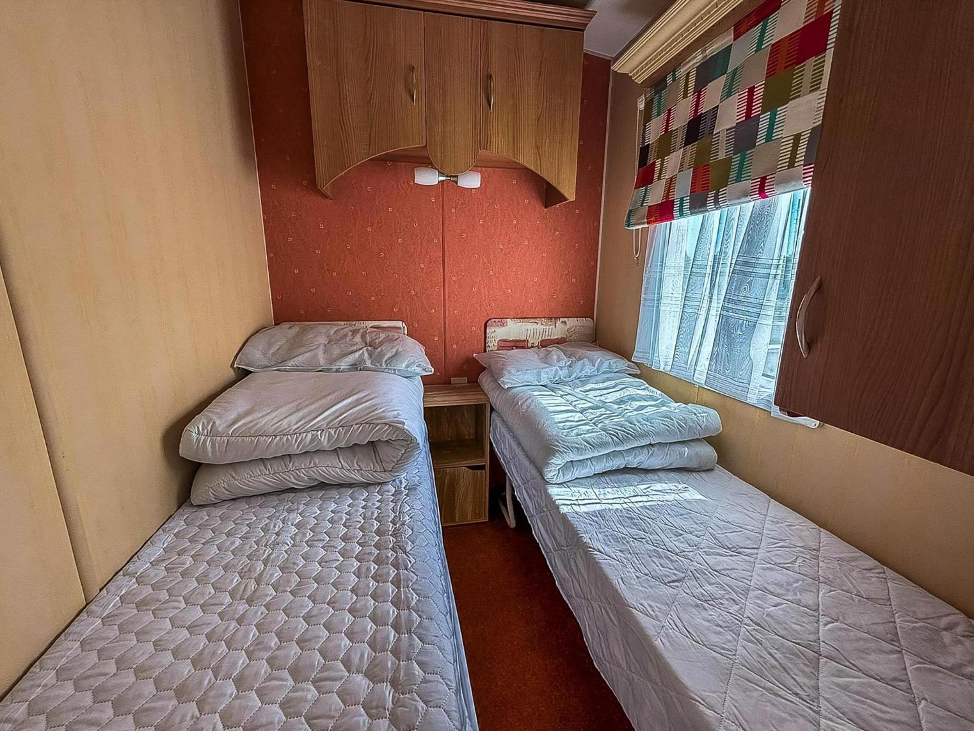 Superb Caravan By The Seaside In Kessingland, Suffolk Ref 90040Sg Benacre Exterior photo